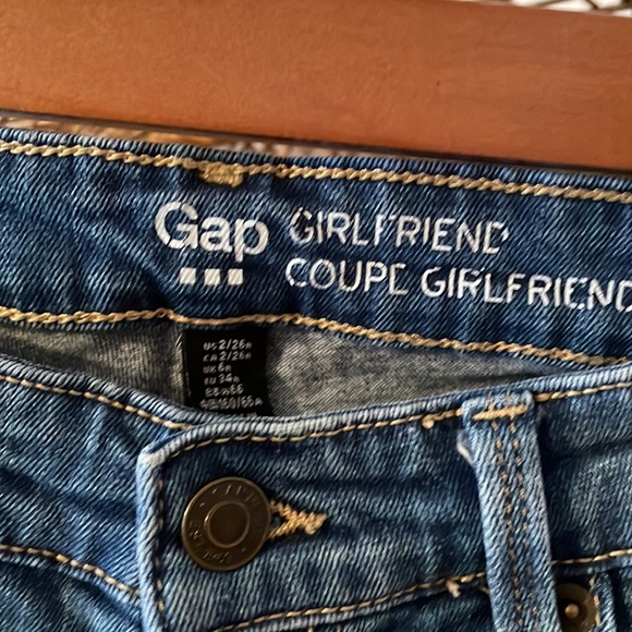 Adorable Embroidered Jeans - Picture 4 of 6